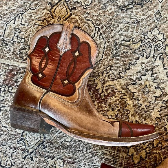 Vintage Leather Embroidered Cowboy Western Boots in Burgundy/Taupe - 10 - Picture 3 of 6
